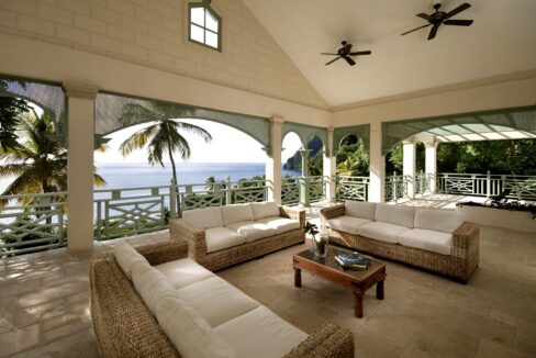 792BB077-FA92-E2F0-56C3-182B5402E13F_GABRIEL-HOUSE-ST-LUCIA-UPSTAIRS-PATIO