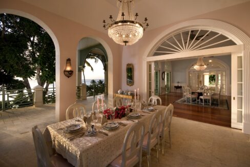 D81C1B86-CC5E-C6C3-462D-E9C15E7B55D0_GABRIEL-HOUSE-ST-LUCIA-DINE-OUTSIDE