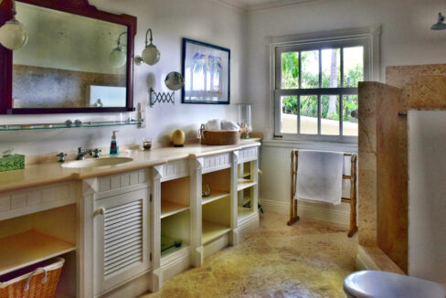 Bathroom apt