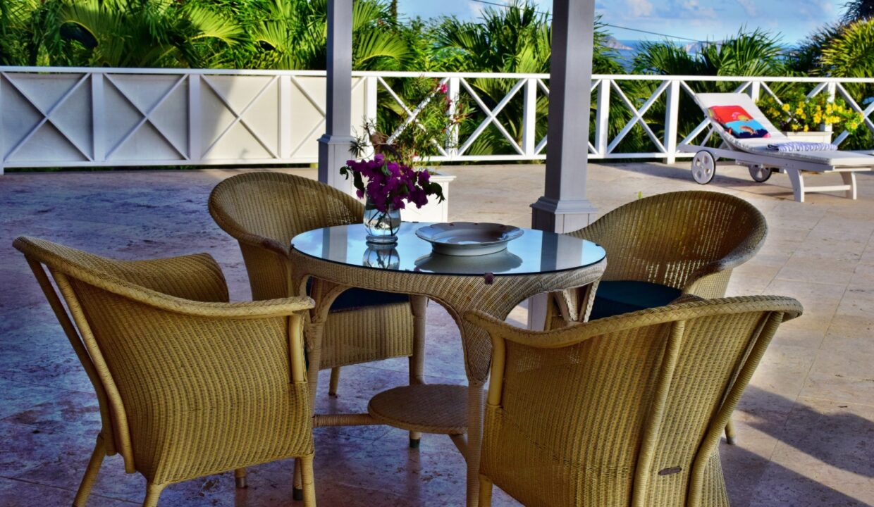 Porch 4